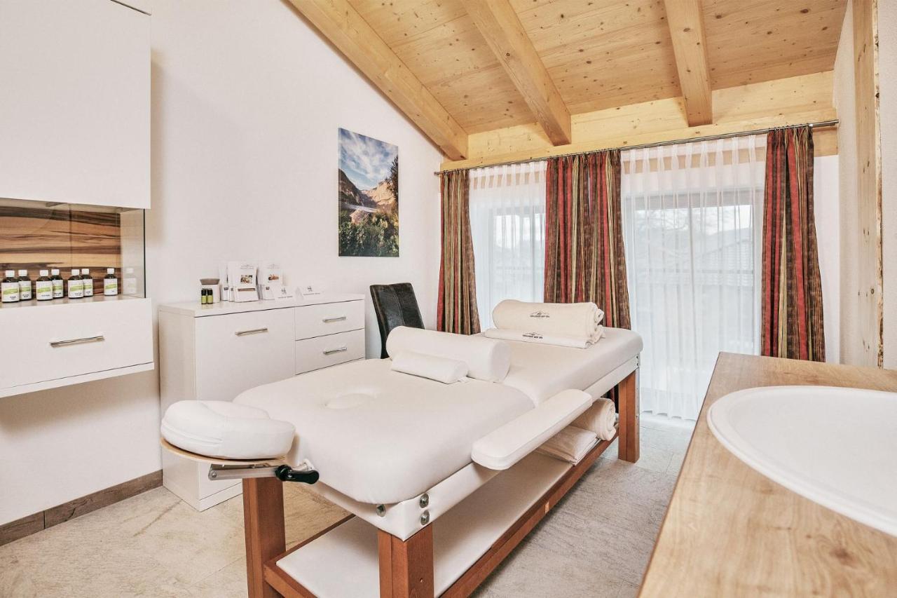 Berger Hotel *