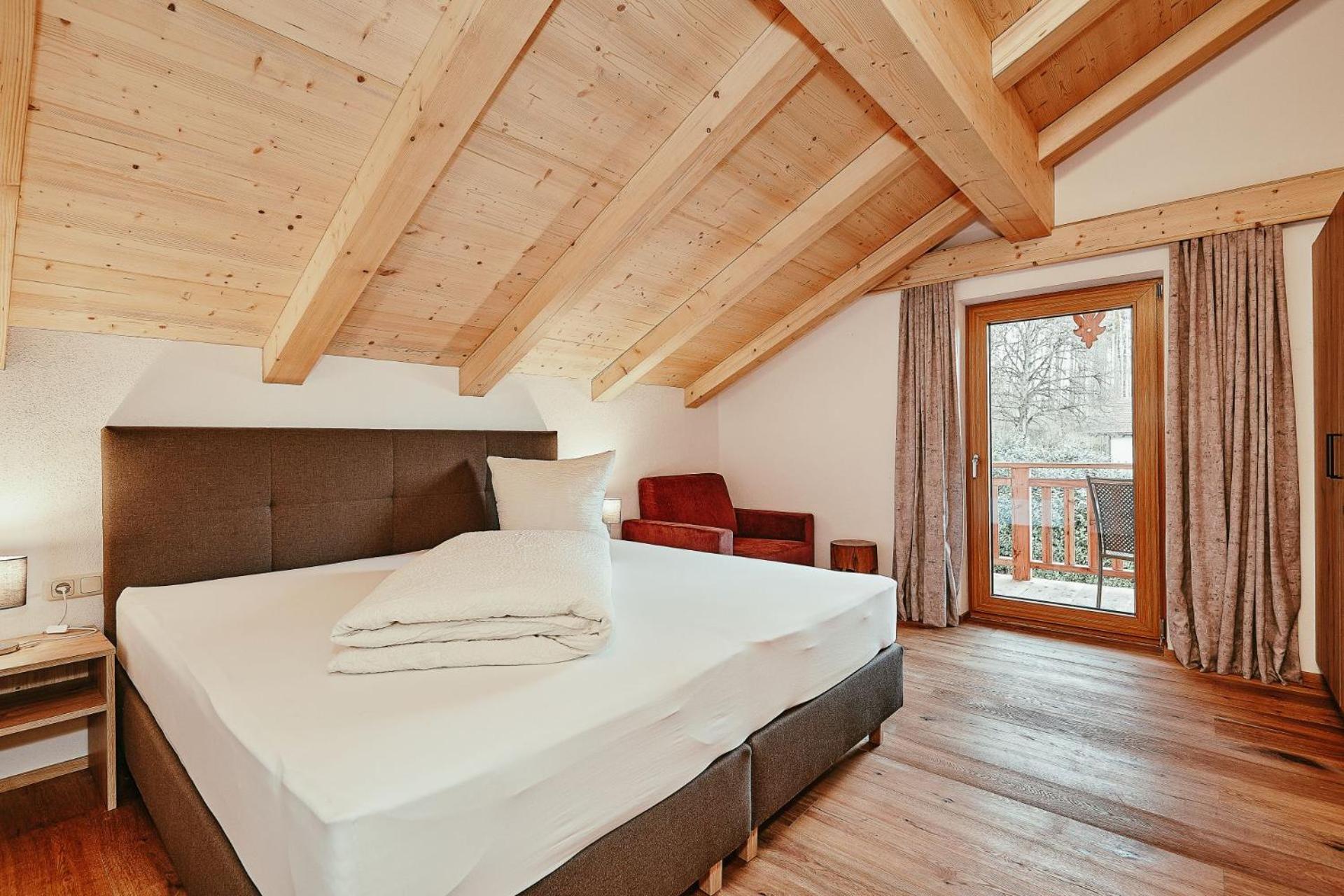 Berger Hotel *